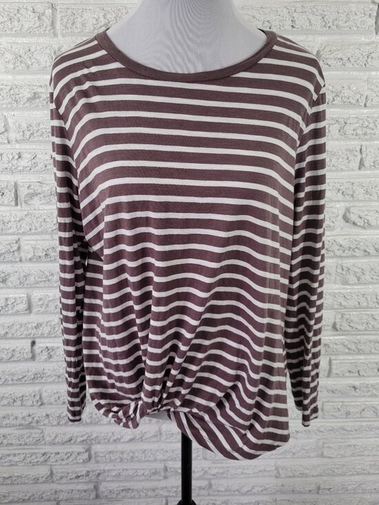 Maurices Tops - Maurices 24/7 XL Brown White Striped Tee Womens‎ Long Sleeve Knot Hem STR72E